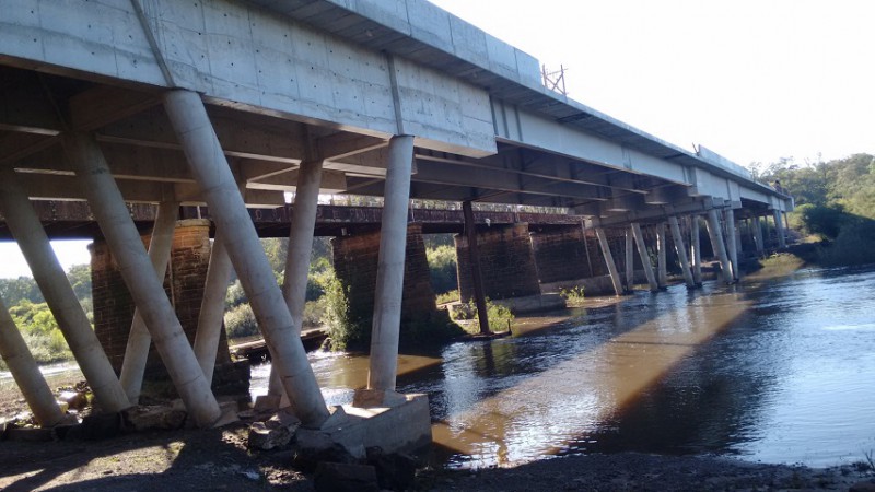 Obras na ponte do Rio Caver&aacute; em Alegrete