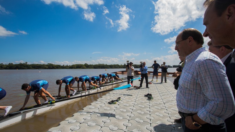 PORTO ALEGRE, RS, BRASIL 01.04.2016: O governador José Ivo Sartori assinou, no final desta manhã (1º), convênio entre a Superintendência de Portos e Hidrovias e o Grêmio Náutico União, para iniciar a dragagem de desassoreamento do canal para raia