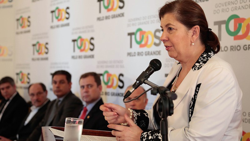 PORTO ALEGRE, RS, BRASIL 01&ordm;.04.2016: Com a presen&ccedil;a do governador do Rio Grande do Sul, Jos&eacute; Ivo Sartori, da secret&aacute;ria de Pol&iacute;ticas Sociais, Maria Helena Sartori, e do secret&aacute;rio da Justi&ccedil;a e dos Direitos Humanos, C&eacute;sar Faccioli,  as 23 entidades