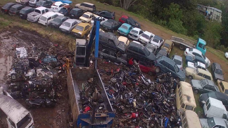 Veículos abandonados em depósito do Detran serão reciclados em Santa Maria
