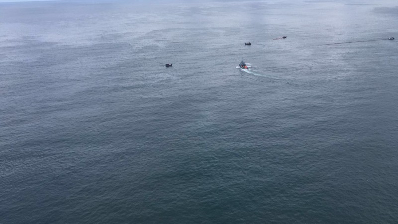 Embarca&ccedil;&otilde;es realizam o processo de dispers&atilde;o mec&acirc;nica