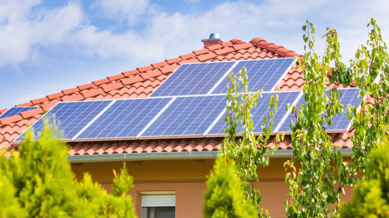 Decreto de n&uacute;mero 52.964, que beneficia a popula&ccedil;&atilde;o do RS com a isen&ccedil;&atilde;o de impostos sobre a mini e microgera&ccedil;&atilde;o de energias limpas e renov&aacute;veis