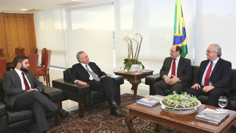 BRASÍLIA, DF, BRASIL 08.06.2016: O governador José Ivo Sartori reuniu-se com o Presidente da República interino, Michel Temer, no final da tarde desta quarta-feira (08), no Palácio do Planalto, em Brasília para tratar da questão da dívida do Rio Grande