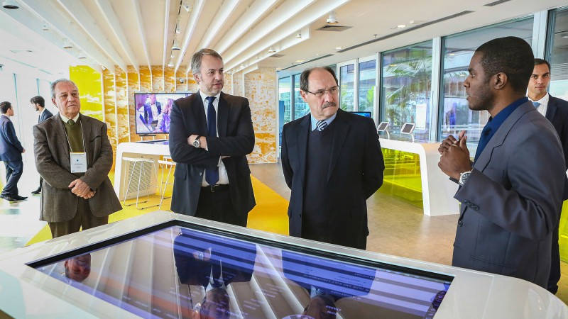 S&Atilde;O LEOPOLDO, RS, BRASIL 16.06.2016: O governador Jos&eacute; Ivo Sartori participou, nesta quinta-feira (16), da cerim&ocirc;nia em comemora&ccedil;&atilde;o aos 10 anos da SAP Labs Latin America no Centro Tecnol&oacute;gico da Unisinos (TecnoUnisinos), em S&atilde;o Leopoldo. Foto: Luiz