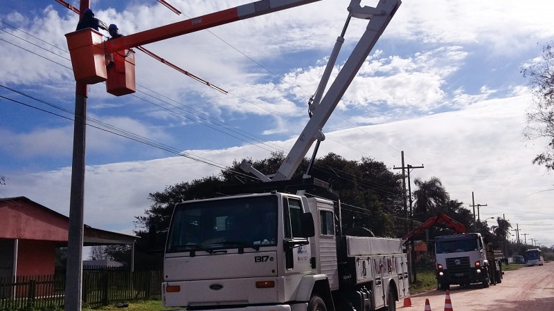 Obra da CEEE-D em bairro de Rio Grande beneficia aproximadamente mil pessoas