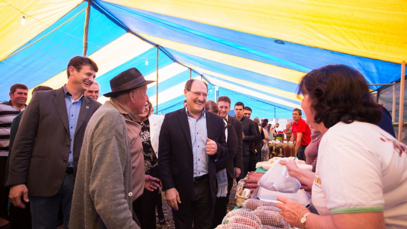 Governador prestigia evento que reuniu 1,5 mil agricultores familiares em Ibarama