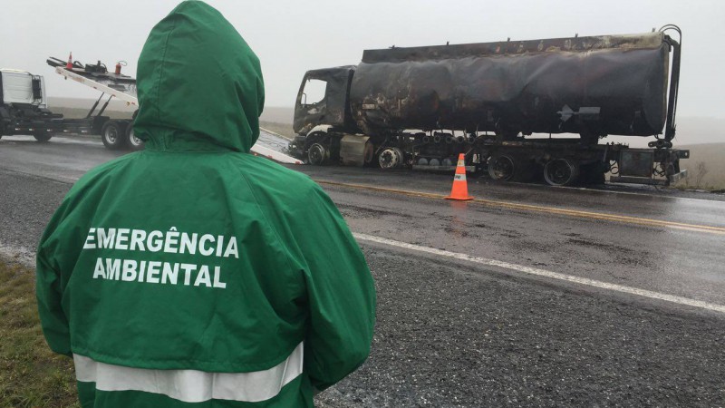 Acidente com caminhão na BR-290
