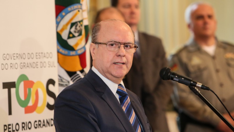 PORTO ALEGRE, RS, BRASIL 02.09.2016: O Governador José Ivo Sartori determinou a antecipação imediata do chamamento de servidores da área da Segurança Pública: 770 policiais militares e 220 agentes da Polícia Civil. O anúncio foi feito em coletiva de