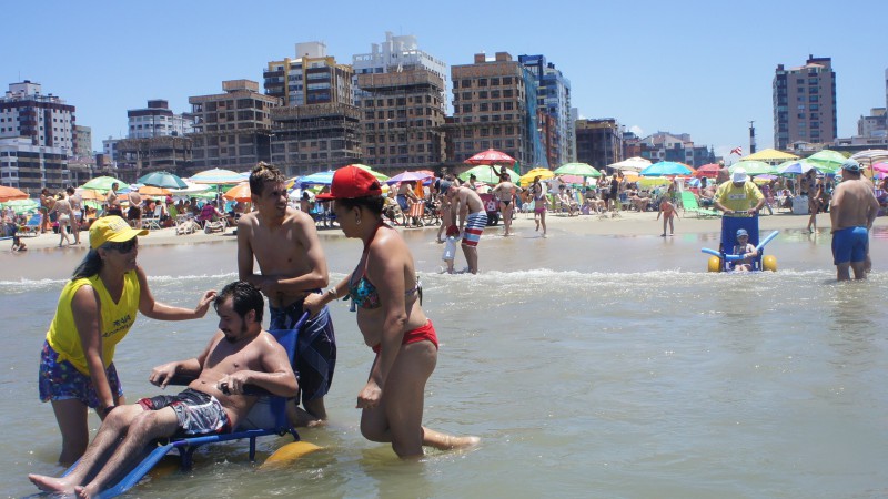 Praia Acess&iacute;vel