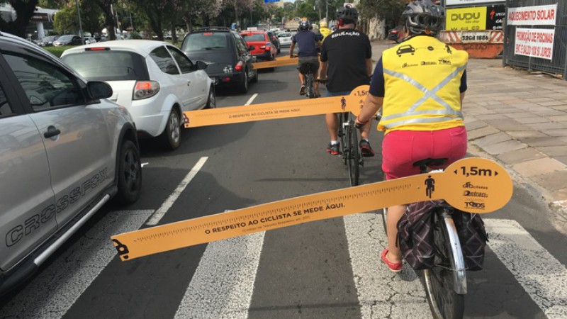 Dia de mobilização alerta para distância mínima para passar ciclistas