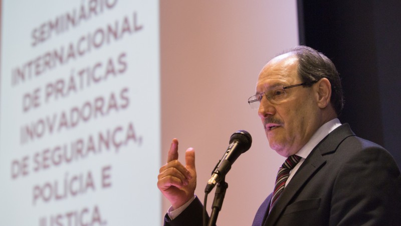 PORTO ALEGRE, RS, BRASIL, 09.05.2017:  O governador Jos&eacute; Ivo Sartori abriu oficialmente o Semin&aacute;rio Internacional de Pr&aacute;ticas Inovadoras de Seguran&ccedil;a, Pol&iacute;cia e Justi&ccedil;a, que acontece de 9 a 11 de maio, no audit&oacute;rio da IMED, em Porto Alegre.  Tamb&eacute;m