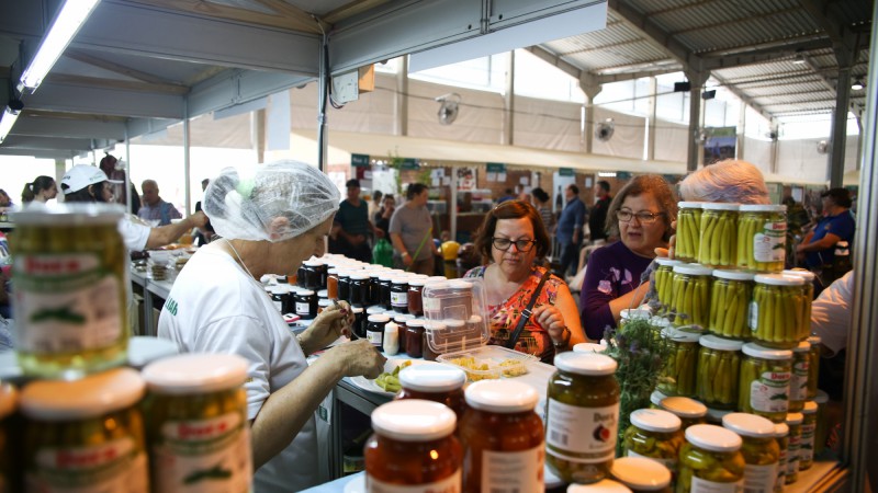 Qualidade de produtos atrai grande público ao Pavilhão da Agricultura Familiar