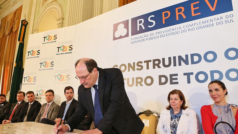 O Plano de Previdência Complementar foi lançado em 24 de agosto do ano passado, quando o governador Sartori assinou a declaração de instituição do RS Prev no Palácio Piratini