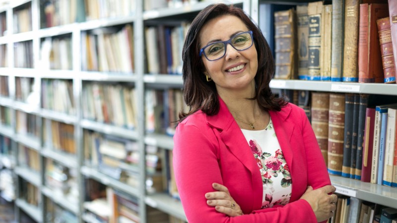 O evento de apresentação do livro de Débora Mutter conta com a presença do premiado escritor