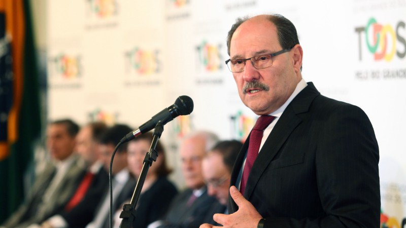 PORTO ALEGRE, RS, BRASIL 21.11.2017: O governador José Ivo Sartori fez um pronunciamento na manhã desta terça-feira (21), no Salão Negrinho do Pastoreio do Palácio Piratini, para apresentação do projeto de lei que autoriza o Rio Grande do Sul a aderir ao