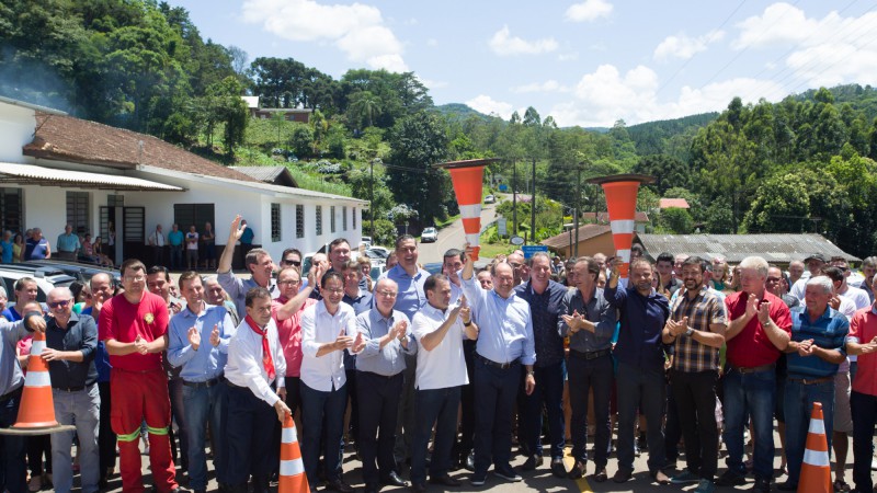 Além de melhorar a trafegabilidade e fortalecer a economia da região, a obra vai beneficiar produtores rurais, comerciantes e turistas