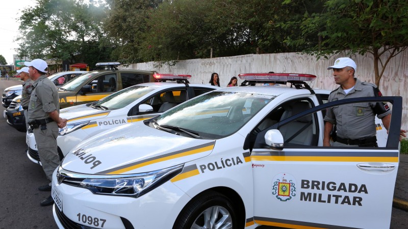 PORTO ALEGRE, RS, BRASIL 04.04.2018: Cerimônia de entrega de novas viaturas para o policiamento ostensivo e patrulhamento ambiental da BM, em Alvorada. Foto: Luiz Chaves/Palácio Piratini