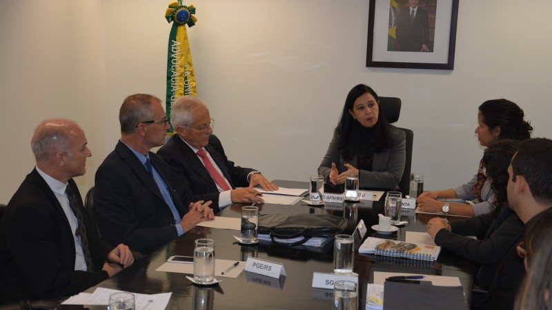 Comitiva gaúcha foi liderada pelo vice-governador José Paulo Cairoli em negociação com representantes da União