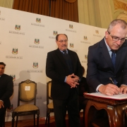 PORTO ALEGRE, RS, BRASIL 03.07.2018: Na presença do governador José Ivo Sartori, do secretário de Estado da Fazenda, Luiz Antônio Bins, e do presidente do Conselho Superior da CAGE, Álvaro Fakredin, foram empossados na tarde desta terça-feira (03), durant