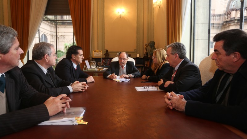 Sartori assinou parceria com a CEEE para ajudar na redução do consumo de energia elétrica do complexo