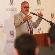 PORTO ALEGRE, RS, BRASIL 18.07.2018: O Governo do Estado do Rio Grande do Sul e a Athos Editora uniram-se em cerimônia de lançamento do 4º volume da série 'Nomes que fizeram a Imprensa Gaúcha', realizada na manhã desta quarta-feira (18), no Salão Negrinho