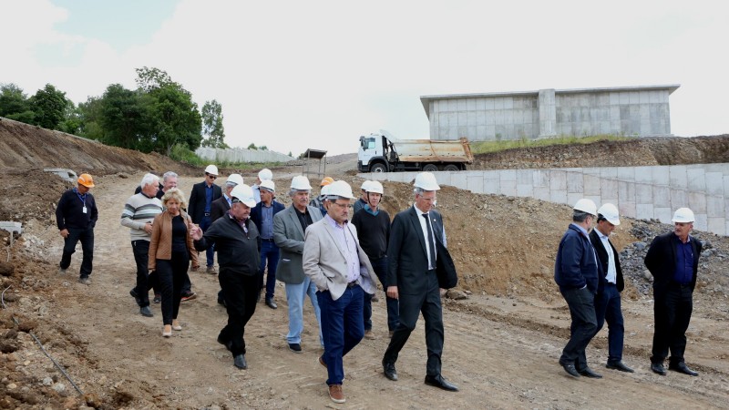 Governador Sartori visitou equipes de trabalho e vistoriou obras para melhorar tratamento de esgoto em Farroupilha