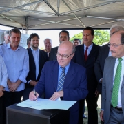 Entrega de viaturas à Segurança Pública