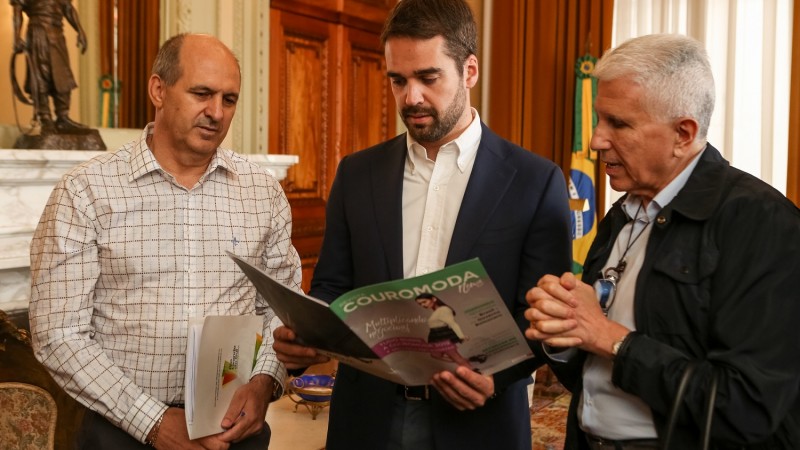 10.01.2019 Gov Eduardo Leite recebe o Sec Dirceu Franciscon e Francisco Santos Pres. da Couromoda