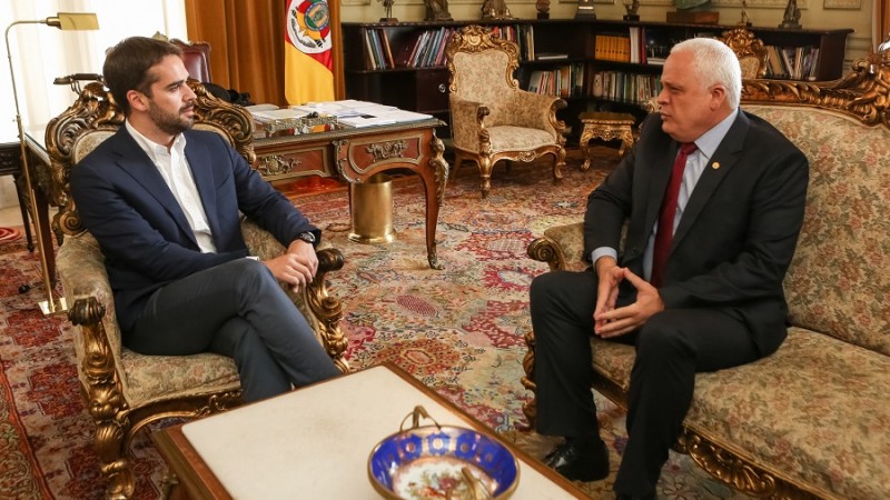 10.01.2019 Gov Eduardo Leite recebe convite solenidade posse diretoria OAB RS pelo Dr Ricardo Breier