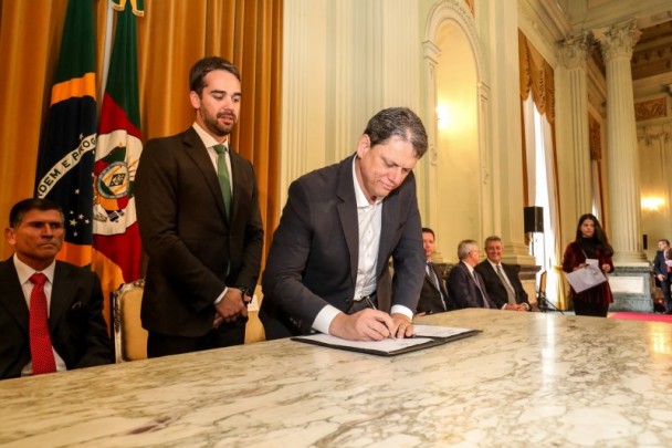 Ministro da infraestrutura