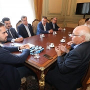 PORTO ALEGRE, RS, BRASIL, 28/01/2019 - O Governador Eduardo Leite acompanhado do chefe da Casa Civil, Otamar Vivian,  durante reunião com o presidente do Grêmio Foot-Ball Porto Alegrense, Sr. Romildo Bolzan e membros do Conselho de Administração do clube.
