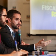 PORTO ALEGRE, RS, BRASIL, 31/01/2019 - O governador Eduardo Leite participou de coletiva de imprensa na manhã dessa quinta-feira (31) para tratar sobre a situação fiscal do Estado e a divulgação do calendário de pagamento dos salários de janeiro.