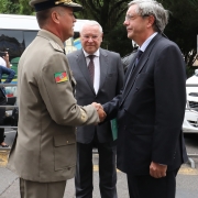 PORTO ALEGRE, RS, BRASIL, 12/02/2019 - Governador Eduardo Leite recebeu, na manhã desta terça-feira (12), a visita do embaixador do Chile, Fernando Schmidt. Fotos: Itamar Aguiar/Palácio Piratini