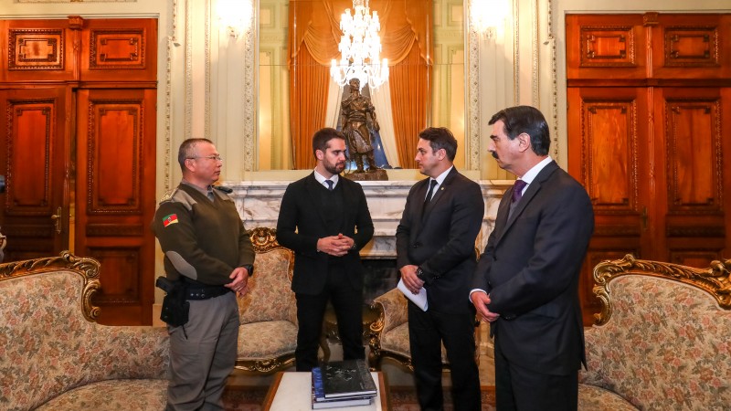 Governador recebe deputado estadual Tenente-Coronel Zucco
