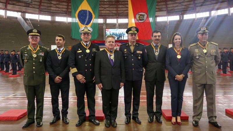 PORTO ALEGRE, RS, BRASIL, 10/09/2019 -O Corpo de Bombeiros formou, na tarde desta terça-feira (10/9), uma turma de 156 novos bombeiros militares, que acabaram de concluir o Curso Básico de Formação de Bombeiros do Corpo de Bombeiros Militar do Estado (CBM