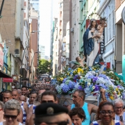PORTO ALEGRE, RS, BRASIL, 02/02/2020 - O governador Eduardo Leite se juntou a milhares de fiéis nas homenagens a Nossa Senhora dos Navegantes, em Porto Alegre. A celebração, que ocorre desde 1871, é realizada no dia 2 de fevereiro. A programação, no iníci