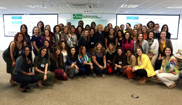 A iniciativa reuniu cerca de 54 mulheres