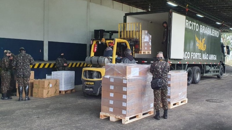 Exército transporte medicamentos Uruguai