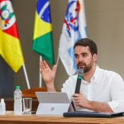 No último sábado de agosto, governador Leite e equipe de governo estiveram em Capão da Canoa (foto) e Novo Hamburgo