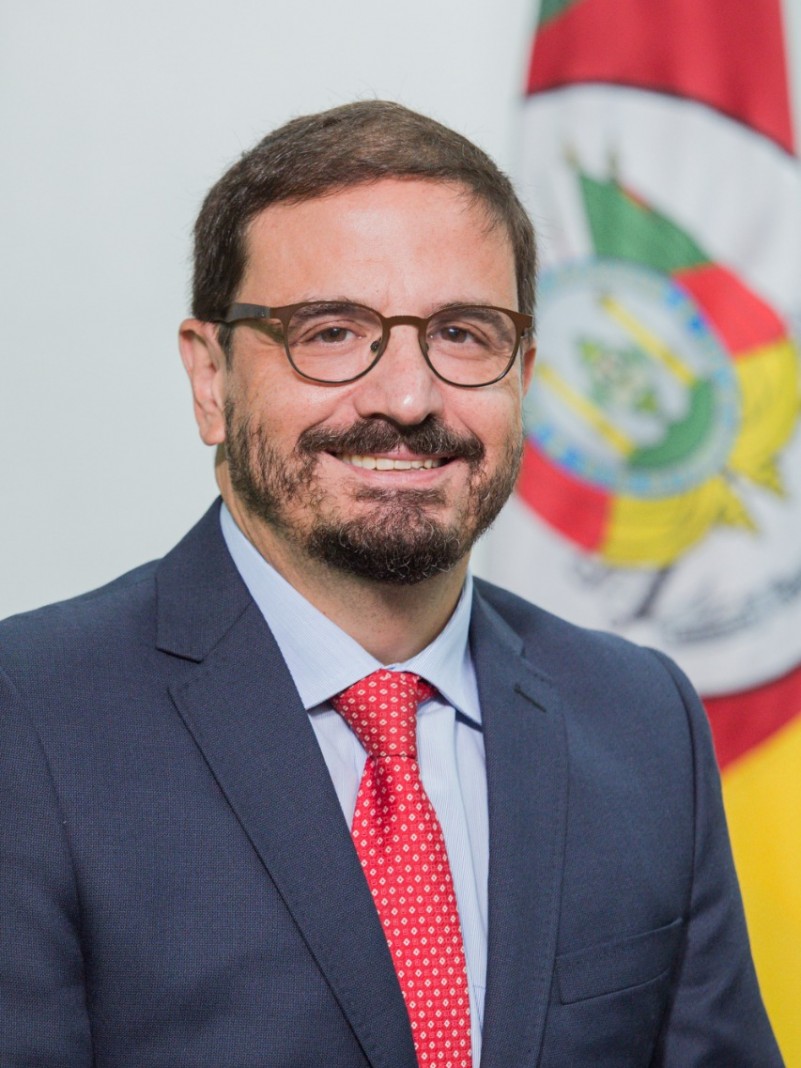 Secretário Claudio Gastal