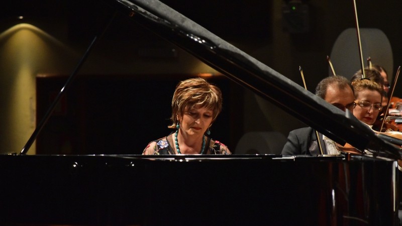 Pianista Olinda Alessandrini em concerto da OSPA   Credito Maí Yandara