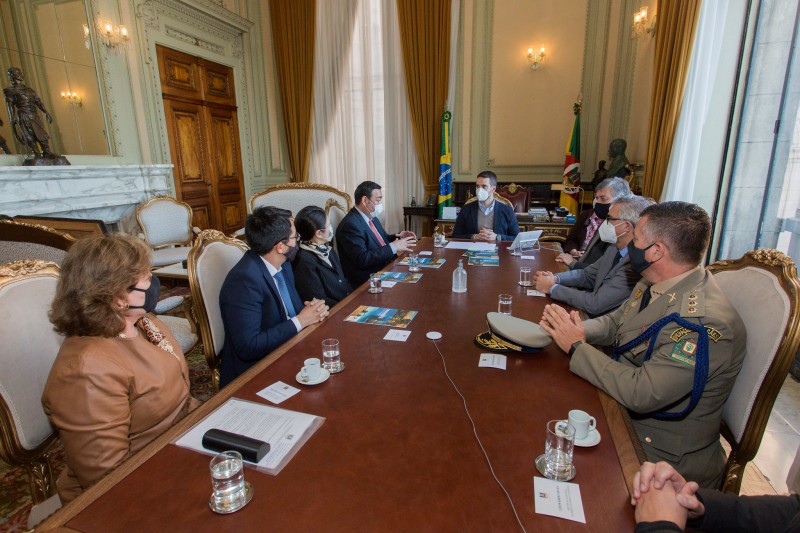 Bolat Nussupov se reuniu com o governador e integrantes do secretariado
