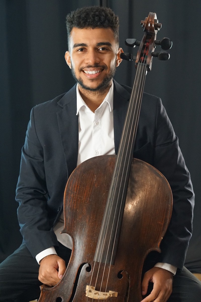 O violoncelista Rafael Honório Sobrinho estreia como solista da Ospa