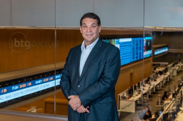 Mansueto Almeida