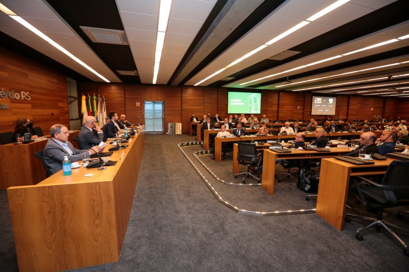 O principal tema da exposição do governador foi o processo de ajustes de contas executado nos três primeiros anos da gestão