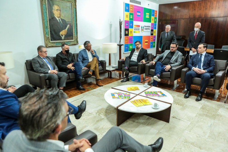 Secretários de Estado e deputados acompanharam a visita
