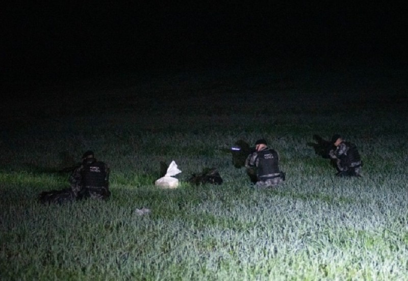 Exercício ocorreu entre a noite da última segunda-feira (13) até madrugada desta terça (14)