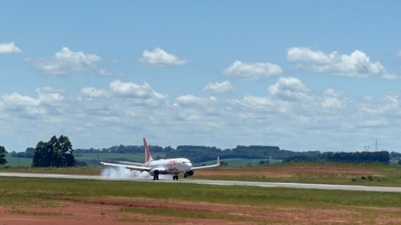 Aeroporto Passo Fundo recebe um Boeing 737 800