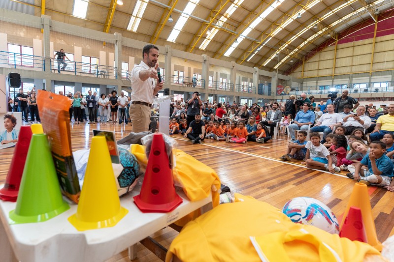 “O esporte é um importante instrumento de inclusão social. Além de fazer bem para a saúde, ajuda na socialização”, disse Leite -Foto: Maurício Tonetto/Secom