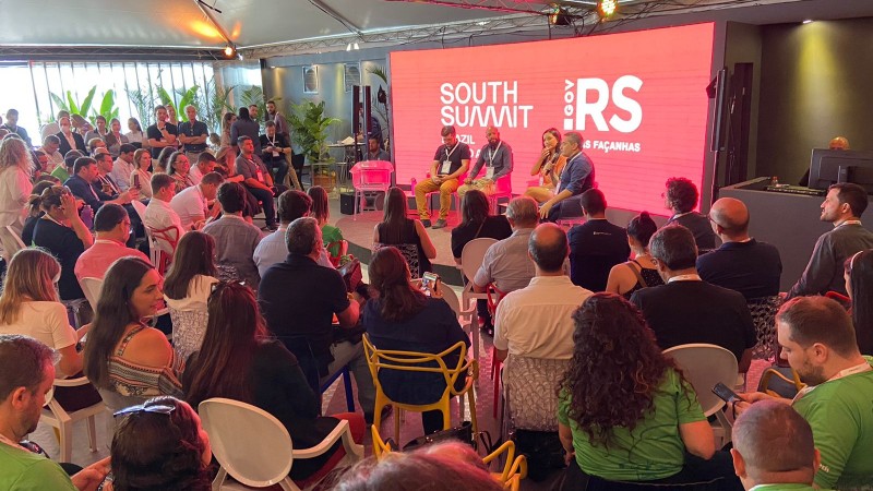 Abertura paineis no Rs Innovation Stage South Summit Brazil